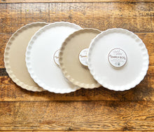 Load image into Gallery viewer, Sophistiplate Eco Pleated Dinner Plate
