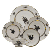 Load image into Gallery viewer, Herend Chinese Bouquet Salad Plate - Black
